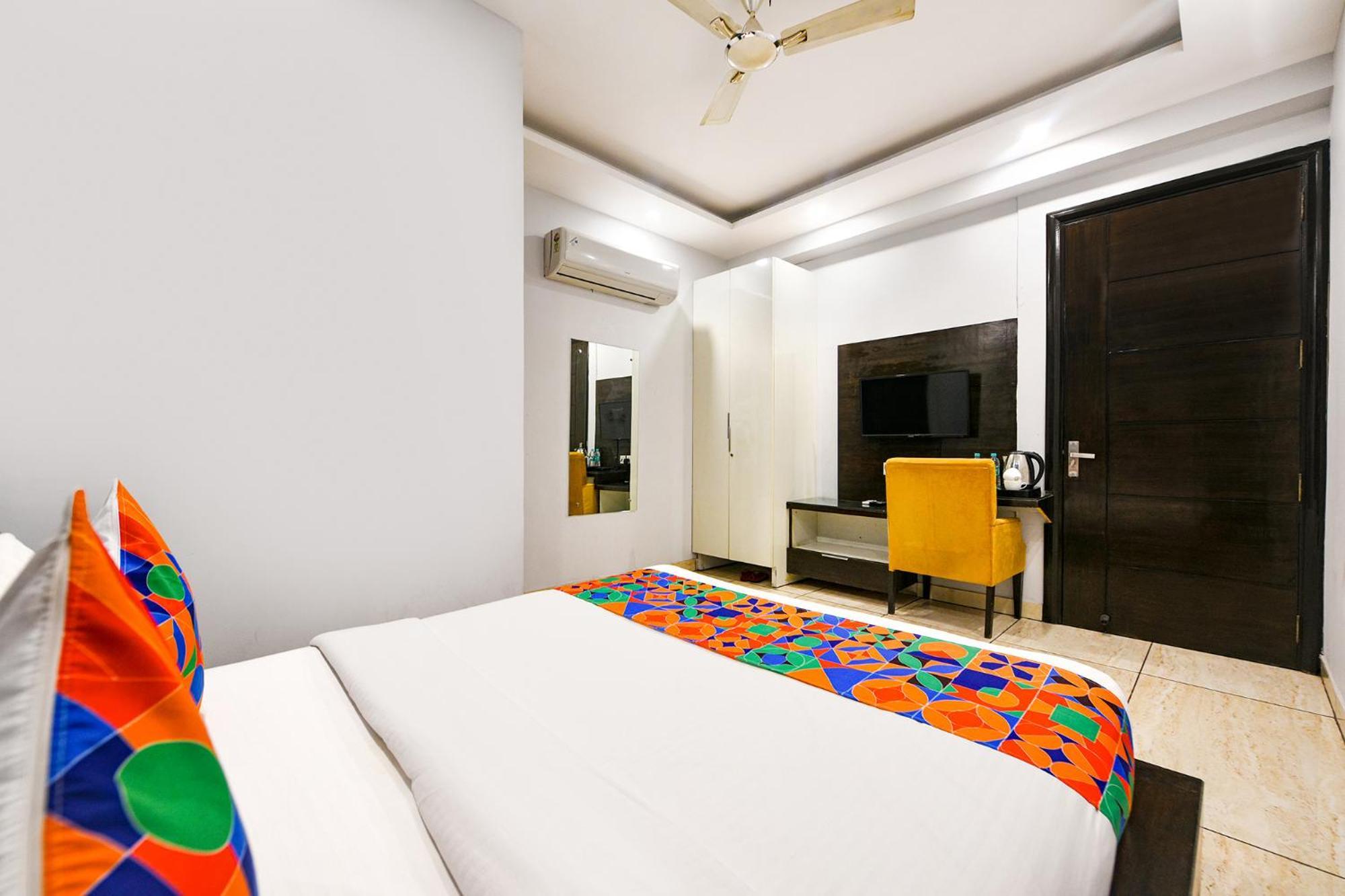 Fabhotel City Suits Gurgaon Exterior photo